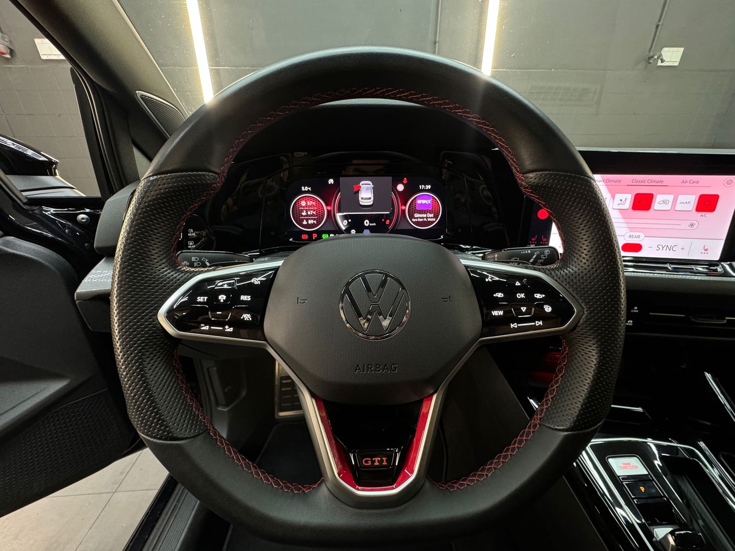 Volkswagen Golf 2.0 TSI GTI Clubsport Pano|H/K|HuD|IQ|Keyless