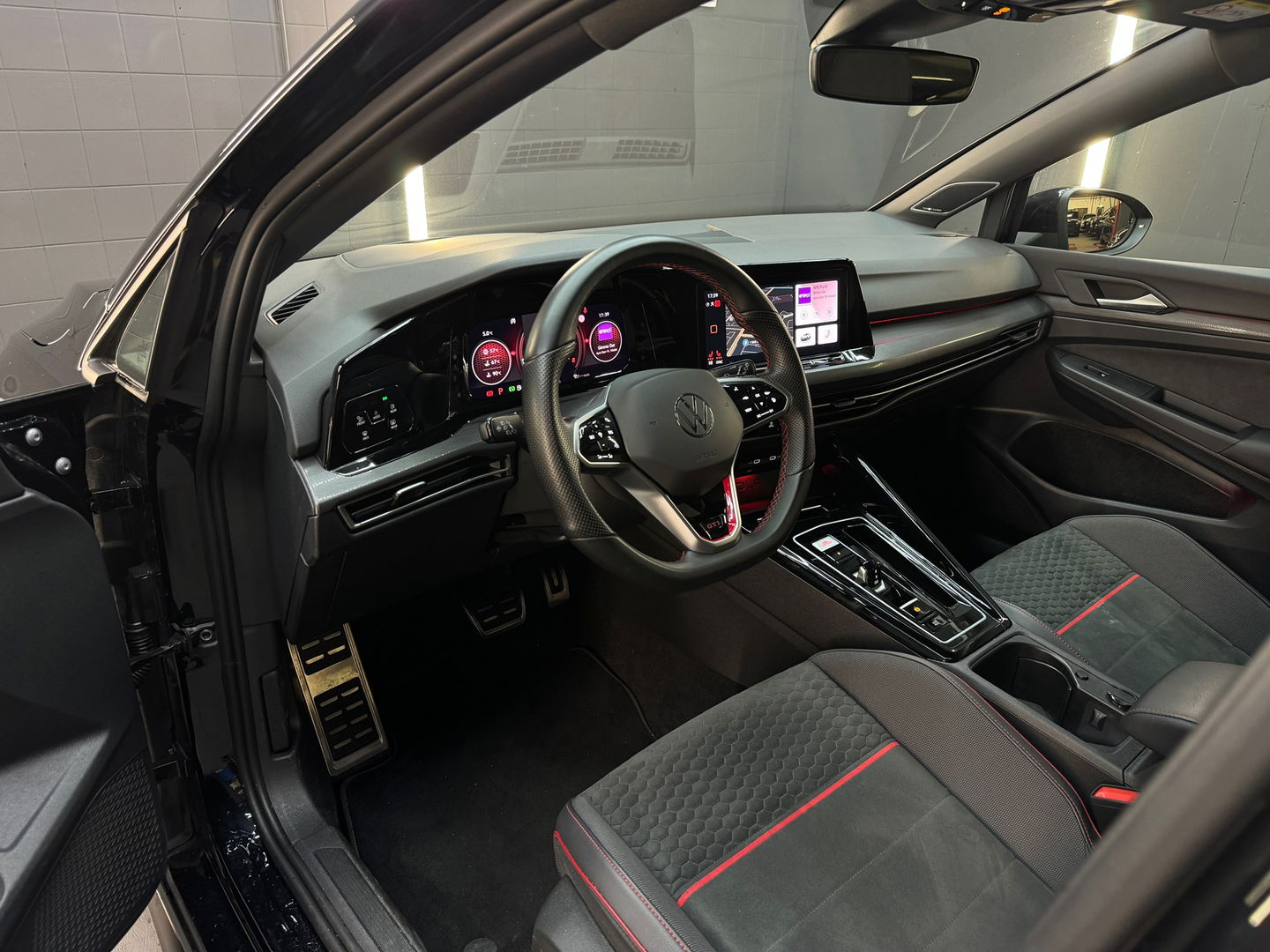 Volkswagen Golf 2.0 TSI GTI Clubsport Pano|H/K|HuD|IQ|Keyless