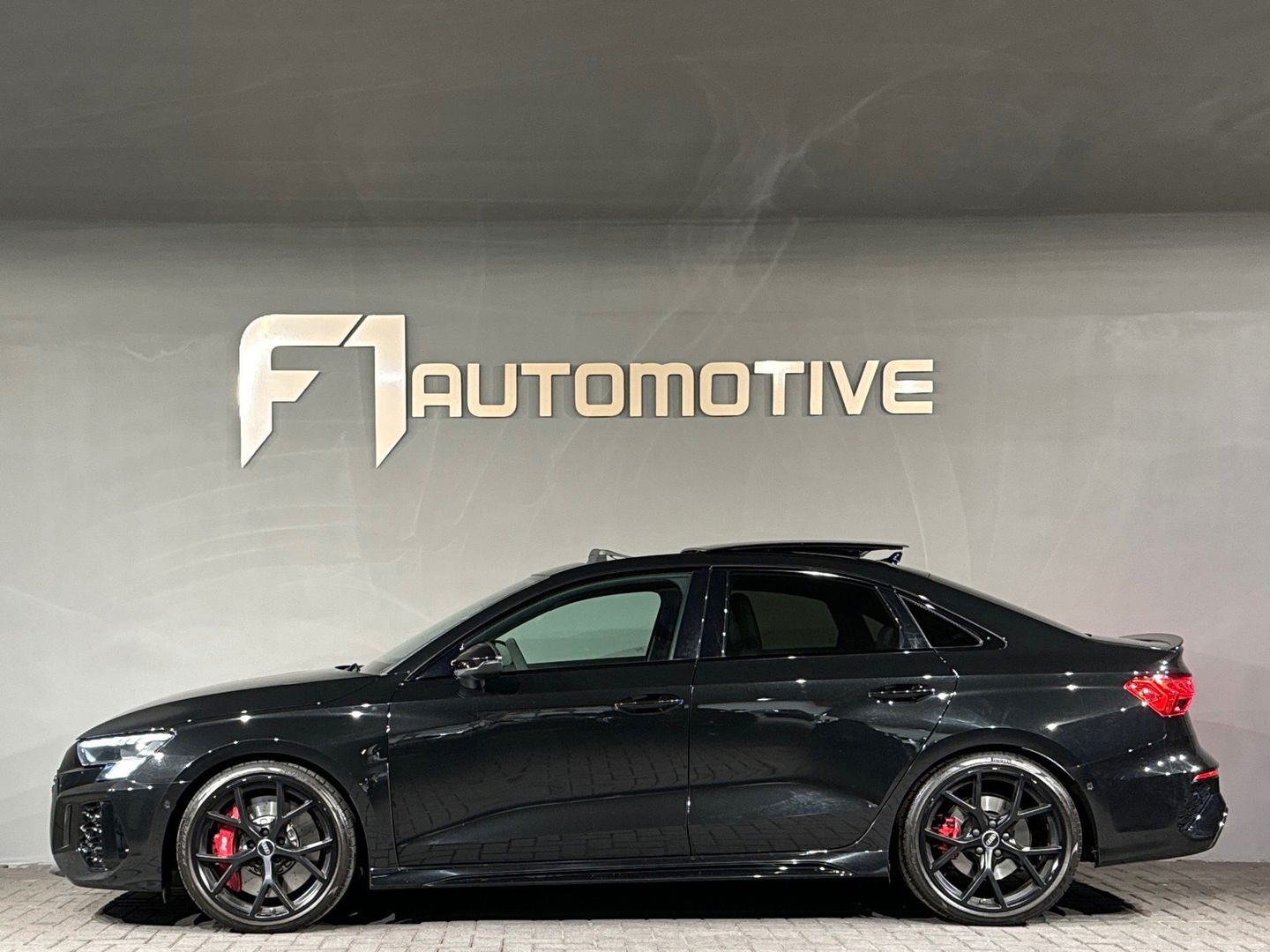 Audi RS3 Limousine 2.5 TFSI quattro Pano|B&O|HuD|Alcantara