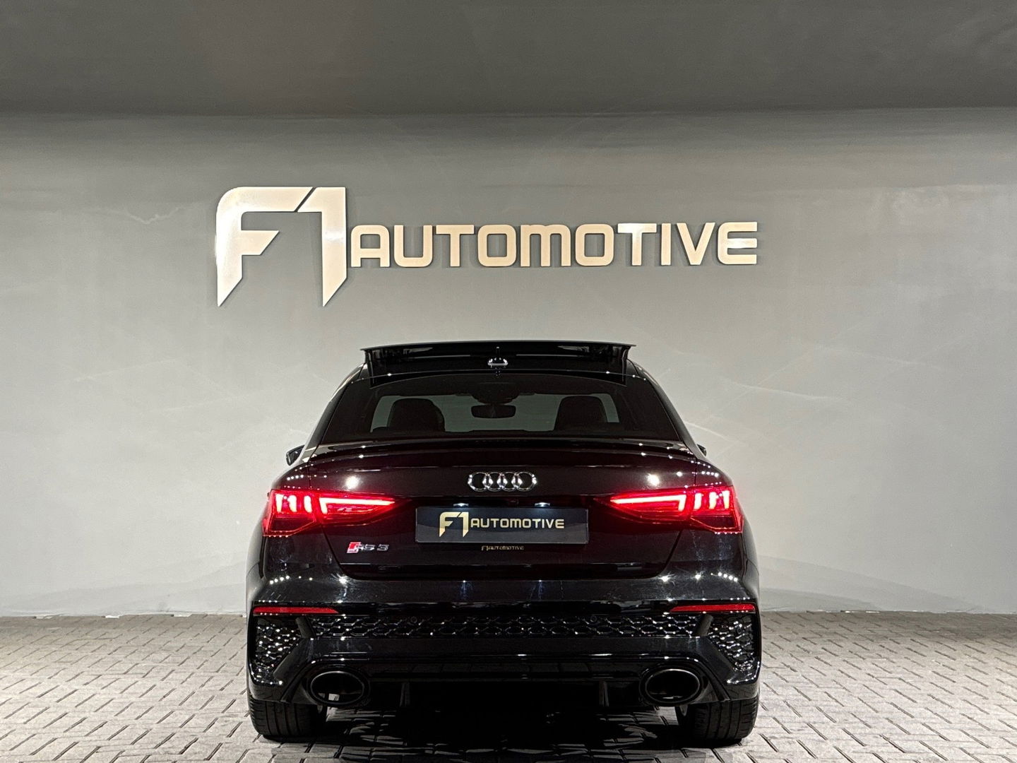 Audi RS3 Limousine 2.5 TFSI quattro Pano|B&O|HuD|Alcantara