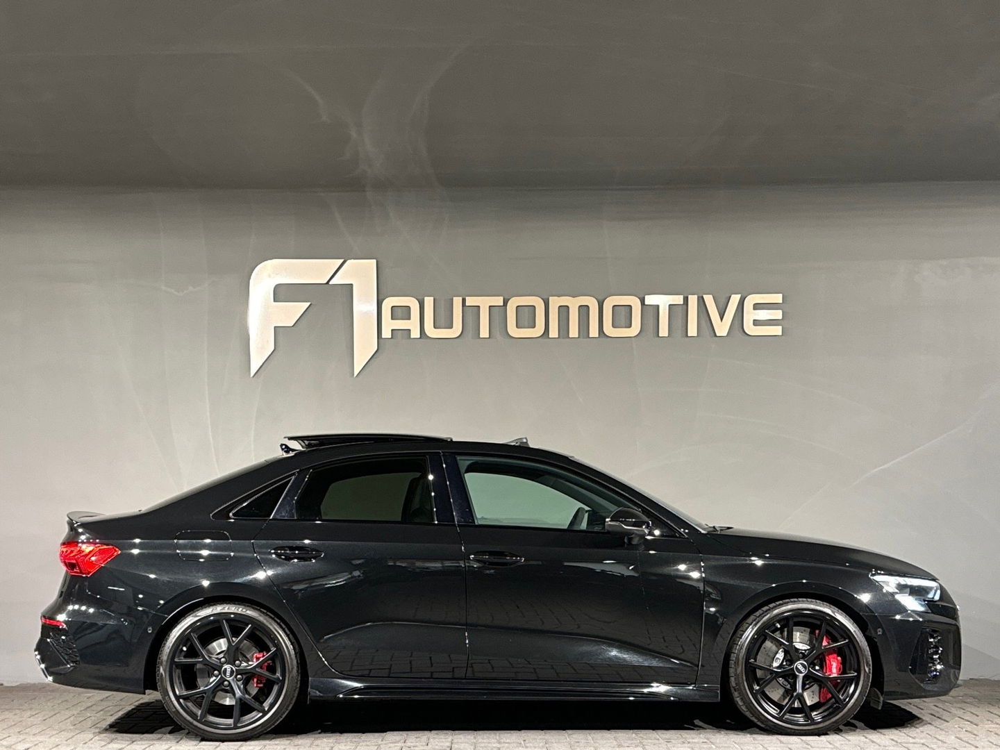 Audi RS3 Limousine 2.5 TFSI quattro Pano|B&O|HuD|Alcantara