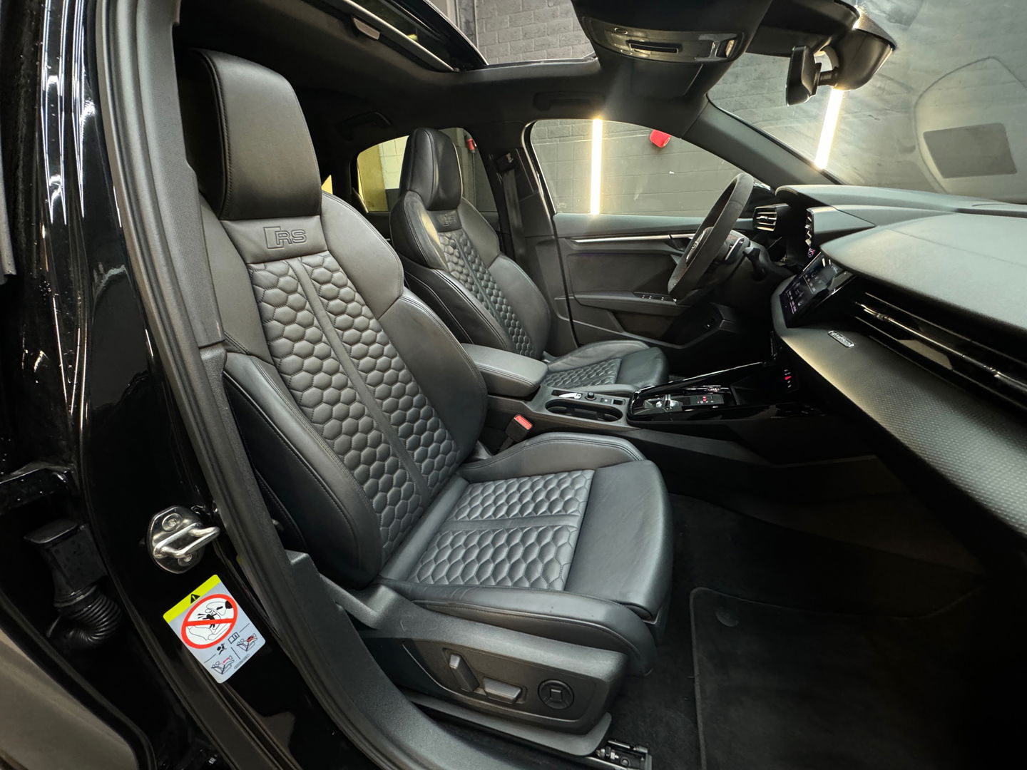 Audi RS3 Limousine 2.5 TFSI quattro Pano|B&O|HuD|Alcantara