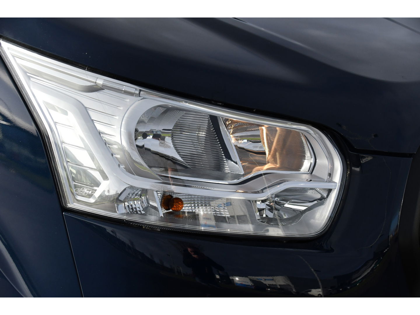 Ford Transit 350 2.0 TDCI L2H2 PB Edition Cruise, Sensoren, 130pk, Automaat, Trekhaak, Airco, Radio, Uniek!