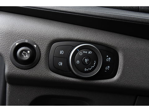 Ford Transit 350 2.0 TDCI L2H2 PB Edition Cruise, Sensoren, 130pk, Automaat, Trekhaak, Airco, Radio, Uniek!