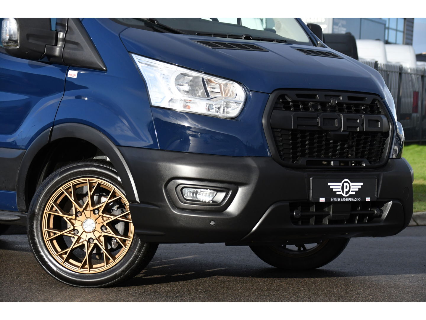 Ford Transit 350 2.0 TDCI L2H2 PB Edition Cruise, Sensoren, 130pk, Automaat, Trekhaak, Airco, Radio, Uniek!