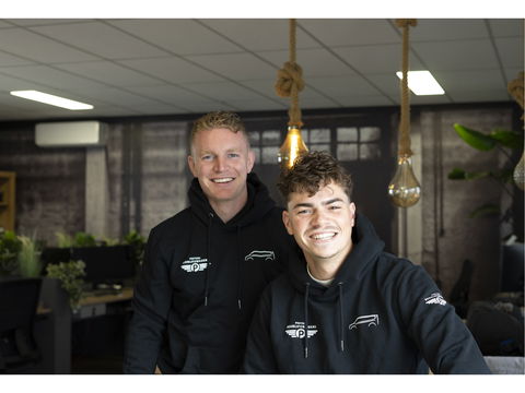 Mercedes-Benz Sprinter 316 2.2 CDI L2H1 PB Edition Camera, Cruise, Carplay, 164pk, LED, 2 x Schuifdeur, Automaat, Trekhaak, Multimedia, Uniek!