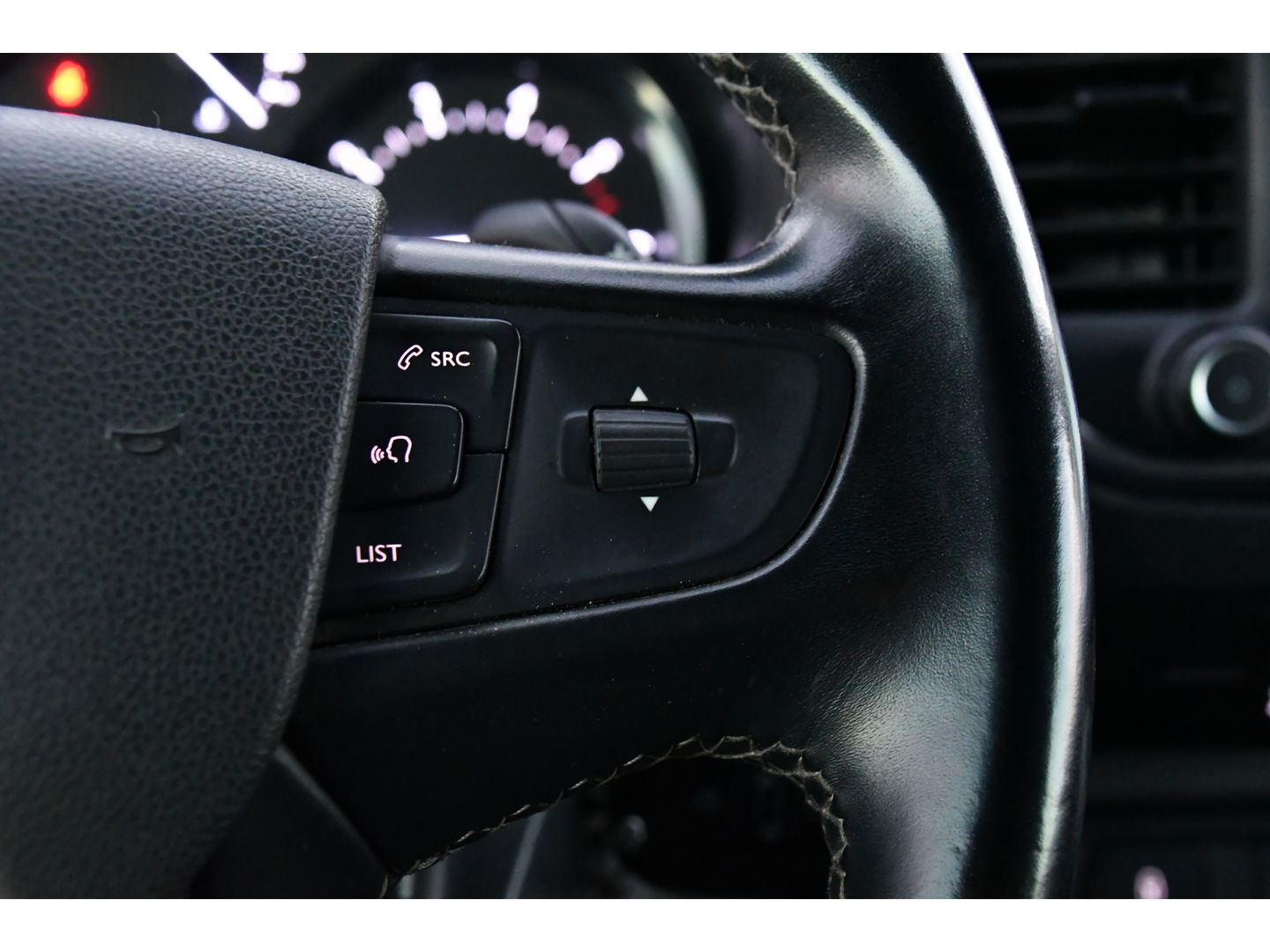 Opel Vivaro 2.0 CDTI L3H1 PB Edition 360 Camera, Cruise, Carplay, 122pk, Automaat, Multimedia, Trekhaak, NAVI, Leder, Uniek!