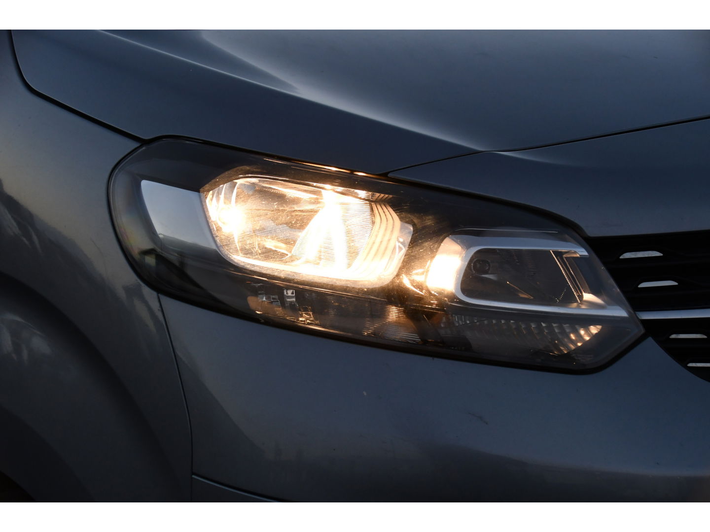 Opel Vivaro 2.0 CDTI L3H1 PB Edition 360 Camera, Cruise, Carplay, 122pk, Automaat, Multimedia, Trekhaak, NAVI, Leder, Uniek!