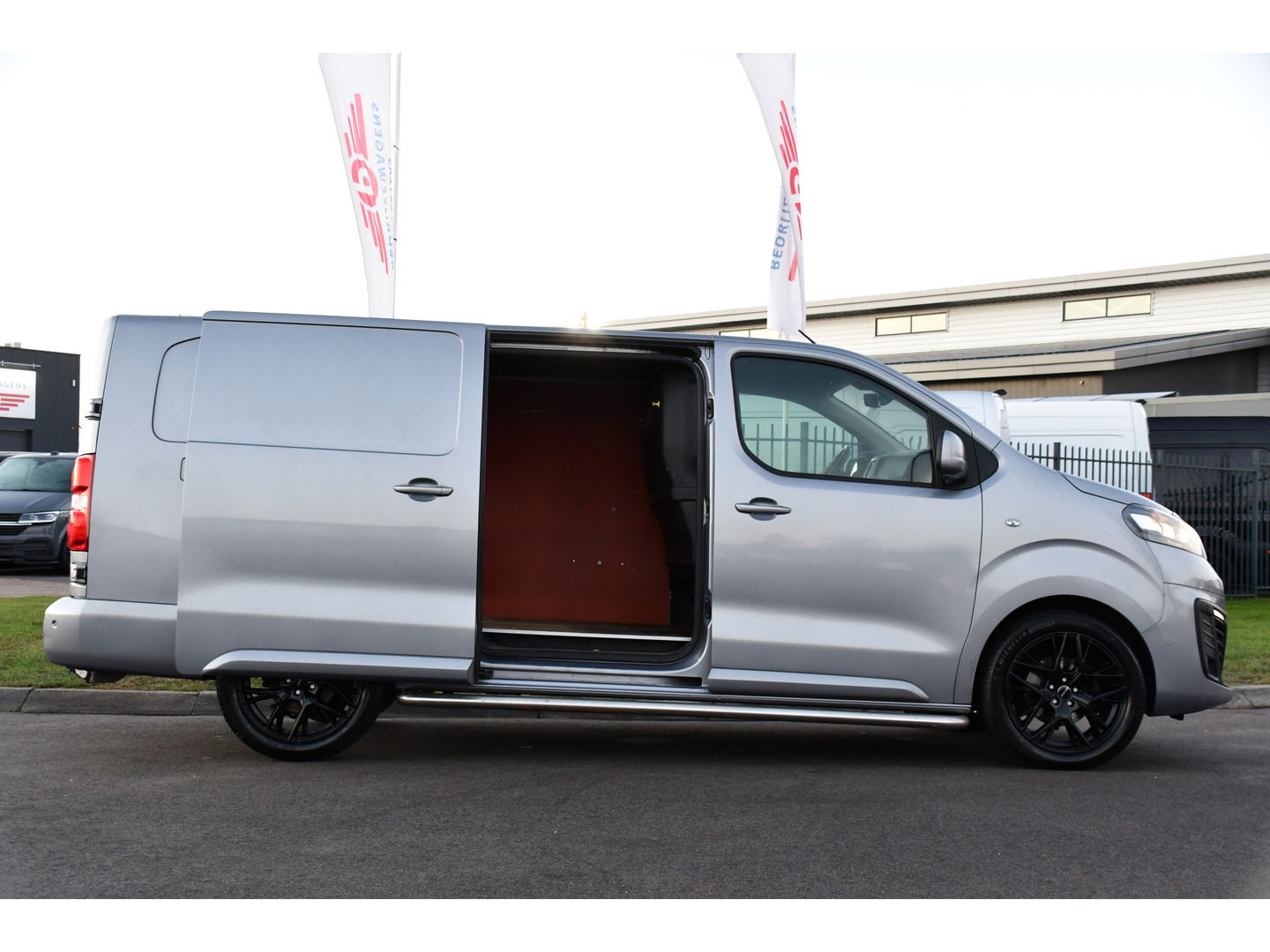 Opel Vivaro 2.0 CDTI L3H1 PB Edition 360 Camera, Cruise, Carplay, 122pk, Automaat, Multimedia, Trekhaak, NAVI, Leder, Uniek!