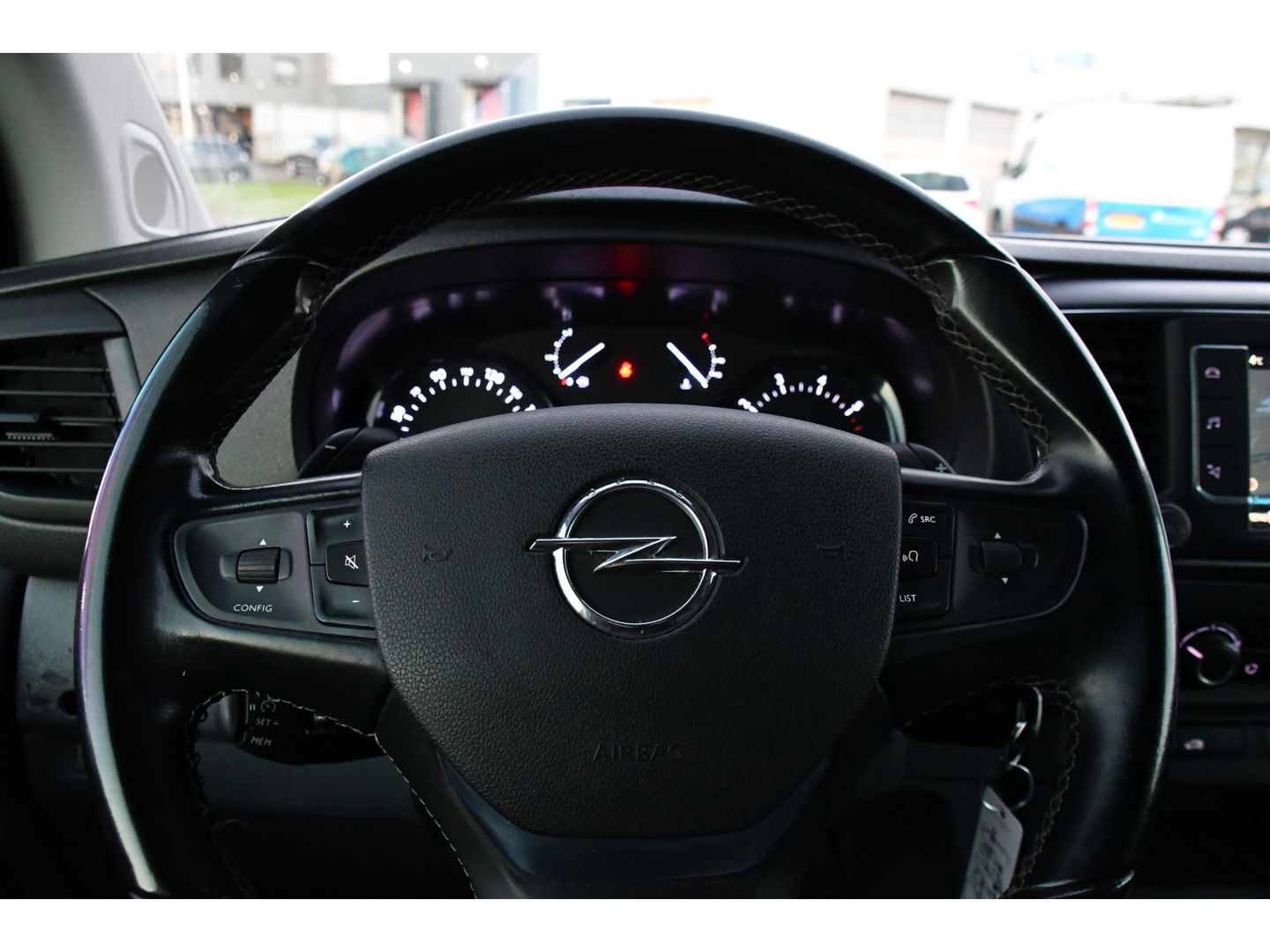 Opel Vivaro 2.0 CDTI L3H1 PB Edition 360 Camera, Cruise, Carplay, 122pk, Automaat, Multimedia, Trekhaak, NAVI, Leder, Uniek!