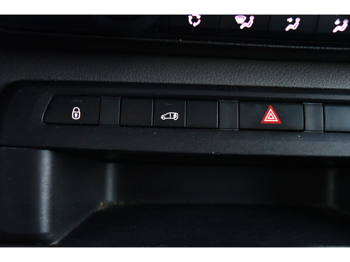 Opel Vivaro 2.0 CDTI L3H1 PB Edition 360 Camera, Cruise, Carplay, 122pk, Automaat, Multimedia, Trekhaak, NAVI, Leder, Uniek!