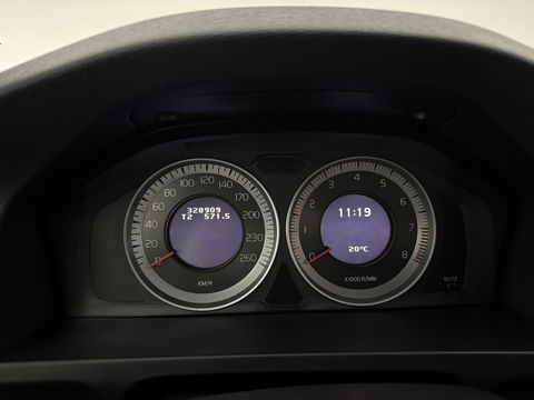 Volvo V60 1.6 T3 Momentum NIEUWE APK | Cruise | Navigatie | Parkeersens | Clima | NAP