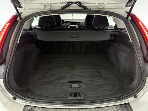 Volvo V60 1.6 T3 Momentum NIEUWE APK | Cruise | Navigatie | Parkeersens | Clima | NAP