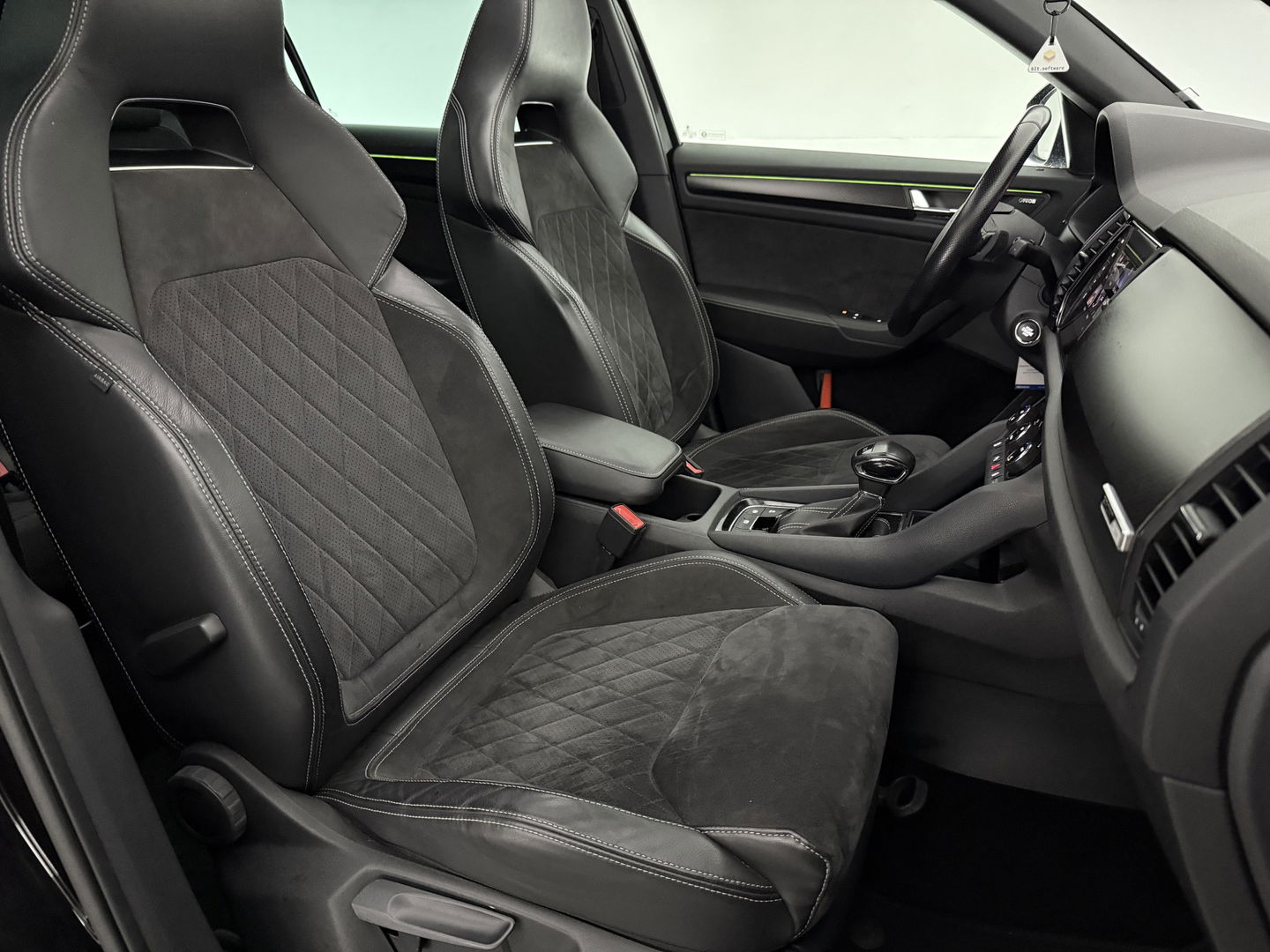 Škoda Kodiaq 1.5 TSI Sportline Business | Pano | Virtual | Sfeer | Memory | Camera | Carplay | Trekh. | Adap. Cruise | NAP