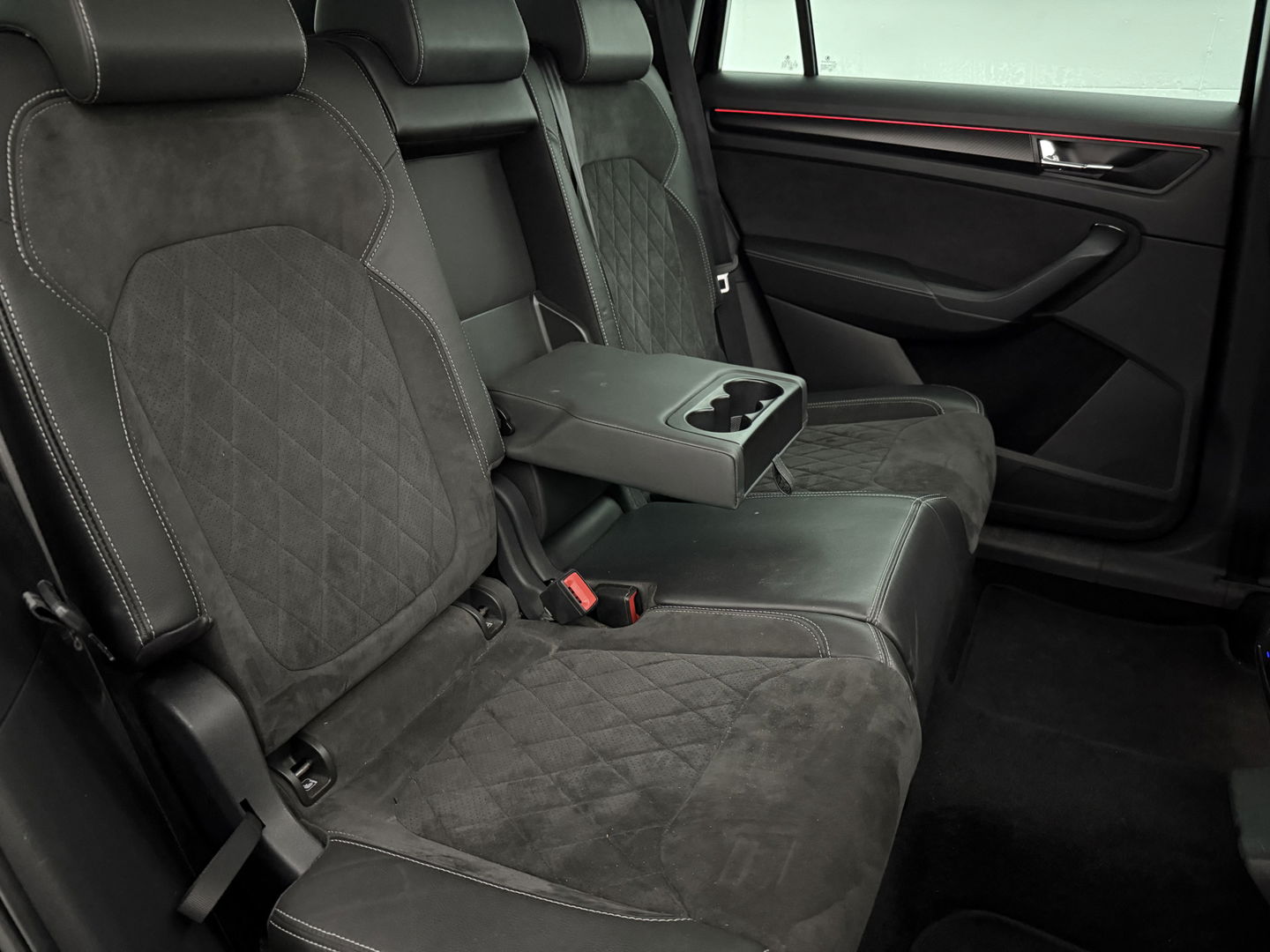 Škoda Kodiaq 1.5 TSI Sportline Business | Pano | Virtual | Sfeer | Memory | Camera | Carplay | Trekh. | Adap. Cruise | NAP