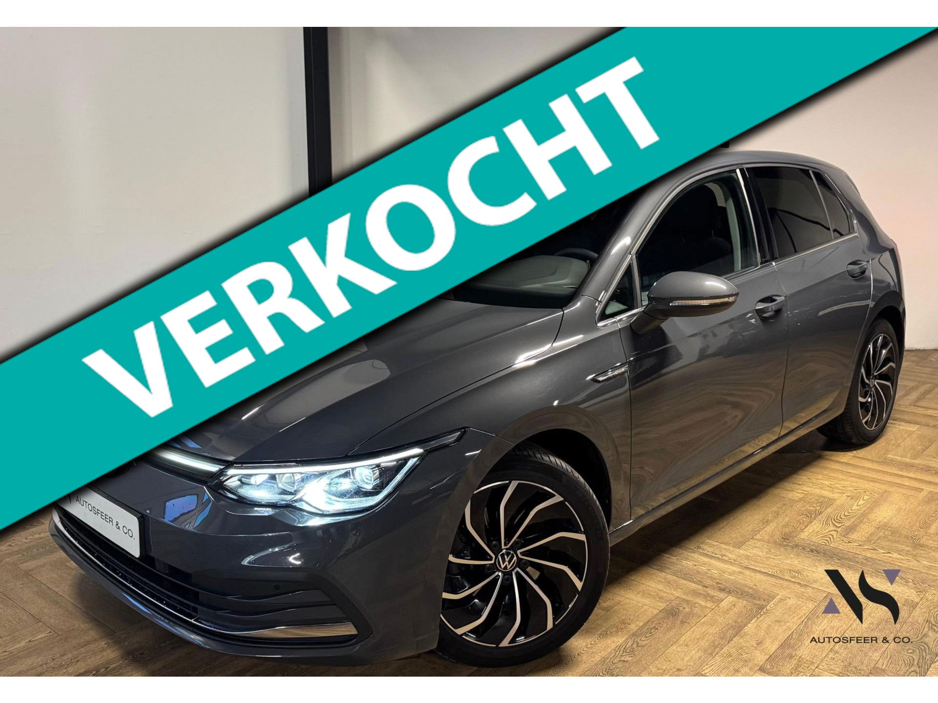 Volkswagen Golf 1.5 eTSI Life Business KEYLESS CAM