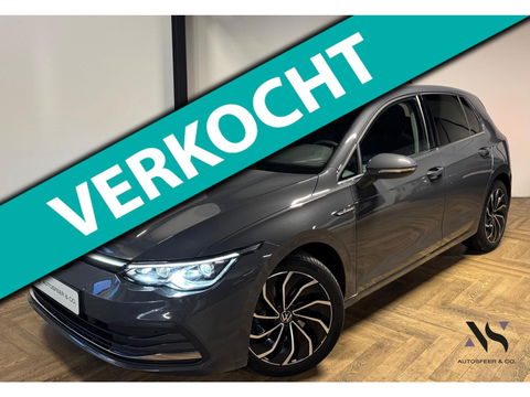 Volkswagen Golf 1.5 eTSI Life Business KEYLESS CAM