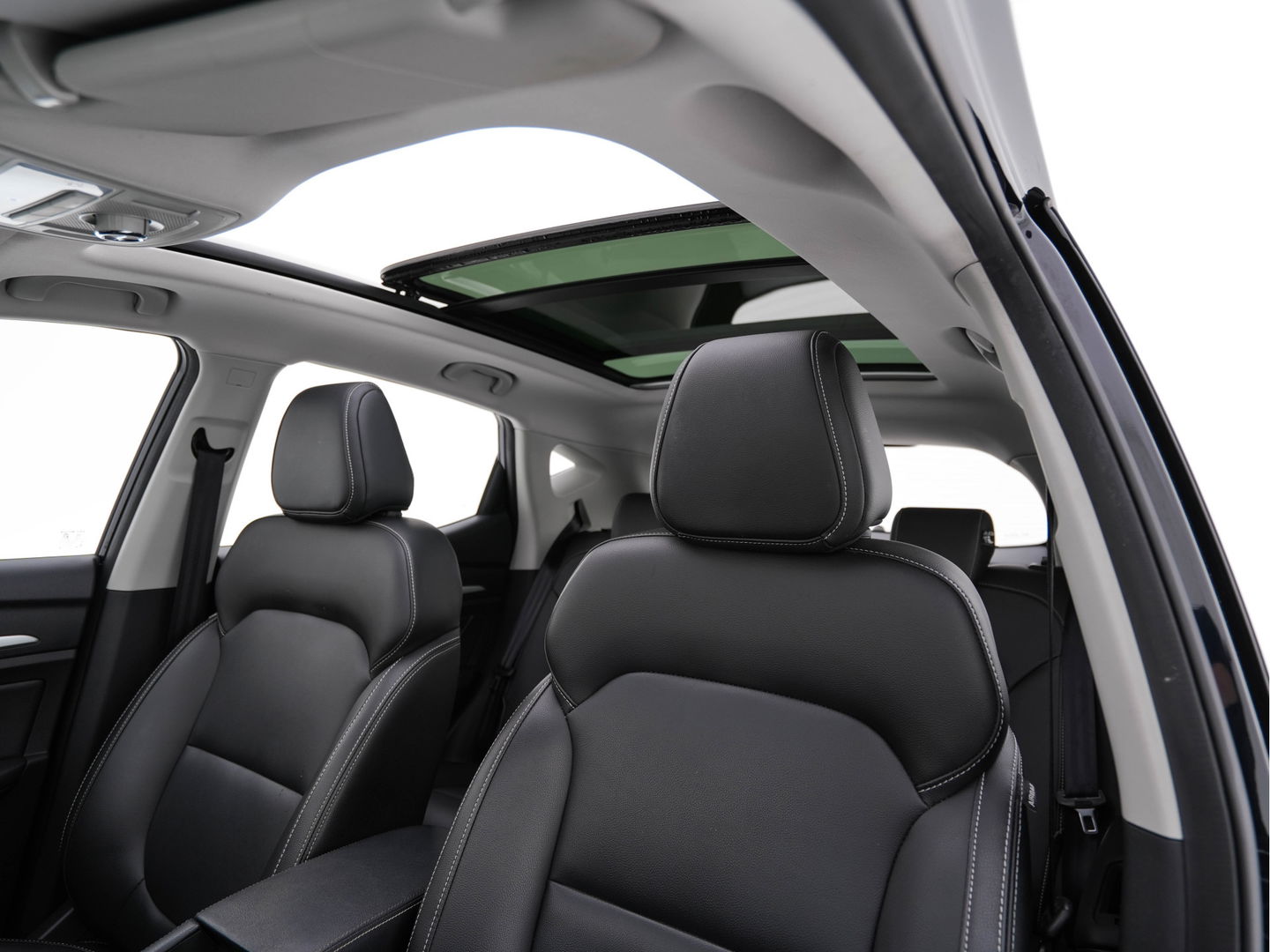 MG ZS EV Luxury 45 kWh (INCL-BTW) Aut. *PANO | LEATHER | CCS-FASTLOADER | KEYLESS | NAVI-FULLMAP | ADAPTIVE-CRUISE | CAMERA | HEATED-SPORTSEATS | CARPLAY | BLINDSPOT | DAB | LANE-ASSIST | 17''ALU*