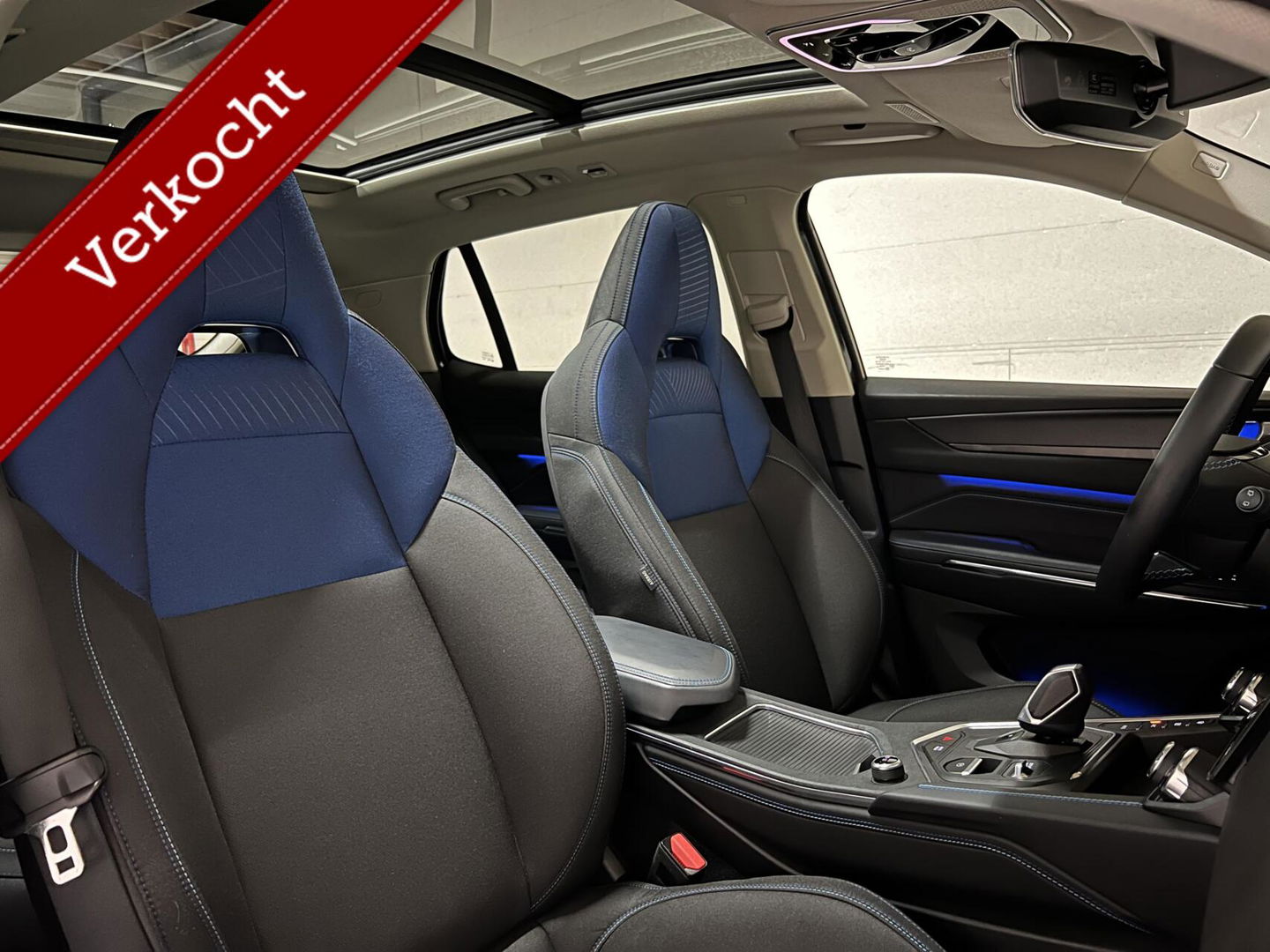 Lynk & Co 01 1.5 Plug-in Black Edition Sfeerver. 360° NAP