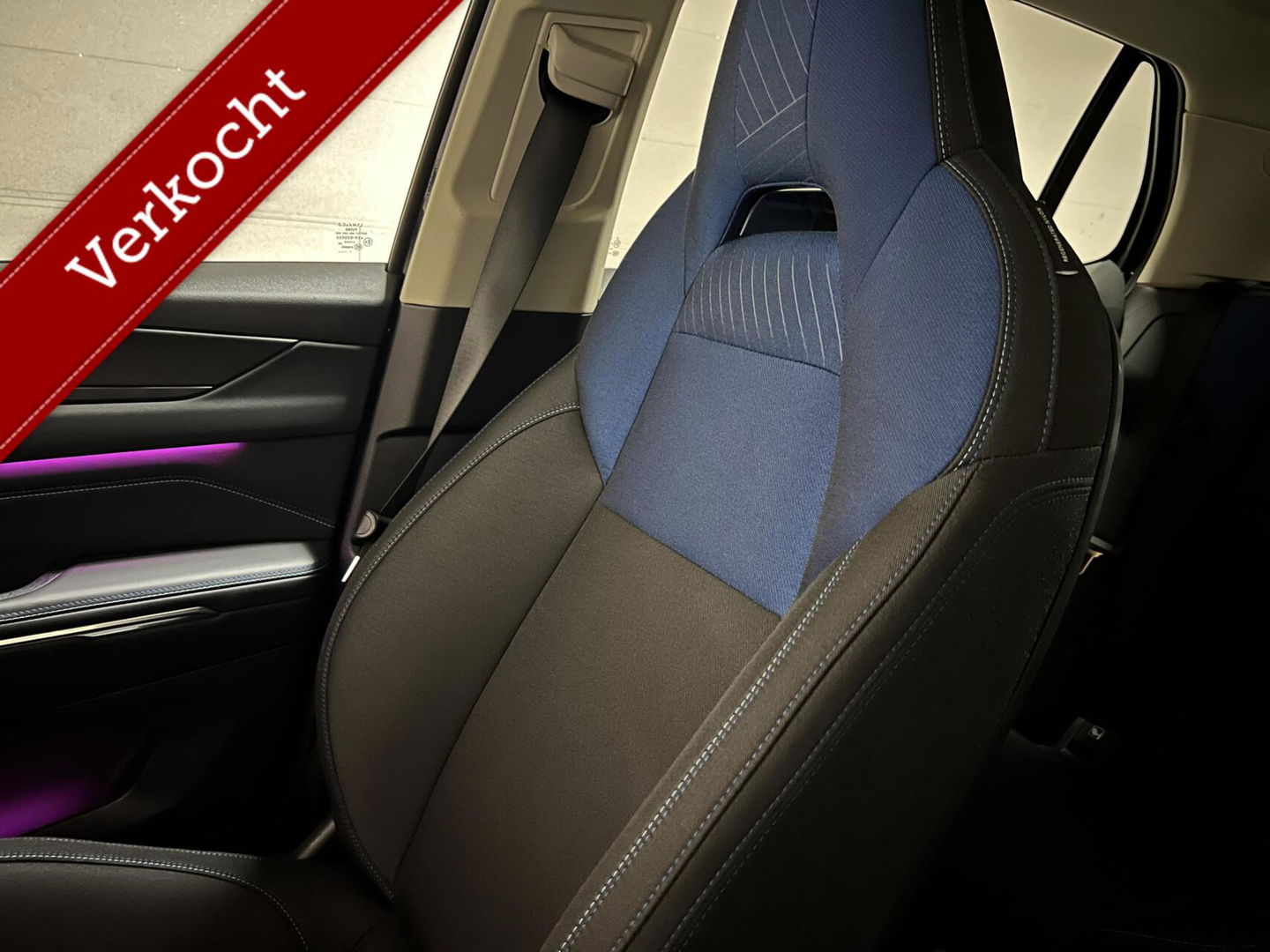 Lynk & Co 01 1.5 Plug-in Black Edition Sfeerver. 360° NAP