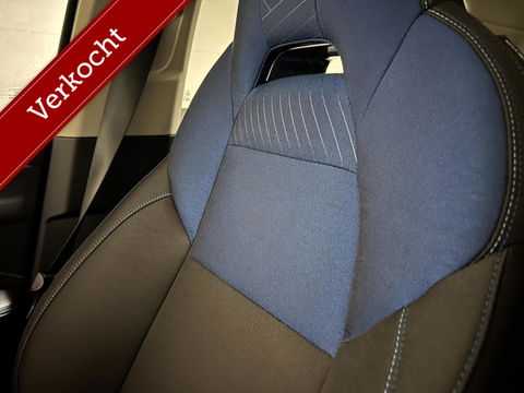 Lynk & Co 01 1.5 Plug-in Black Edition Sfeerver. 360° NAP