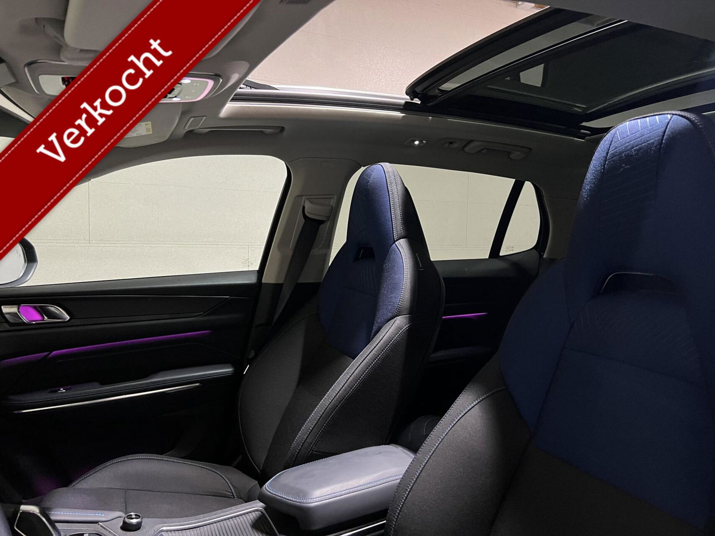 Lynk & Co 01 1.5 Plug-in Black Edition Sfeerver. 360° NAP