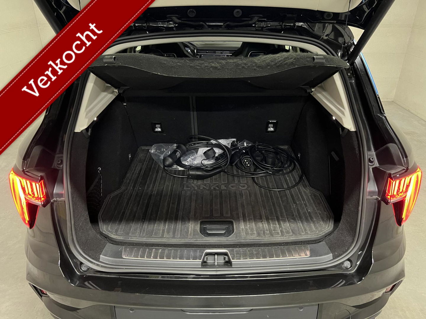 Lynk & Co 01 1.5 Plug-in Black Edition Sfeerver. 360° NAP