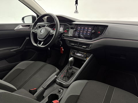 Volkswagen Polo 1.0 TSI Highline | Carplay | Stoelverw. | Parkeersens. | Clima | LED