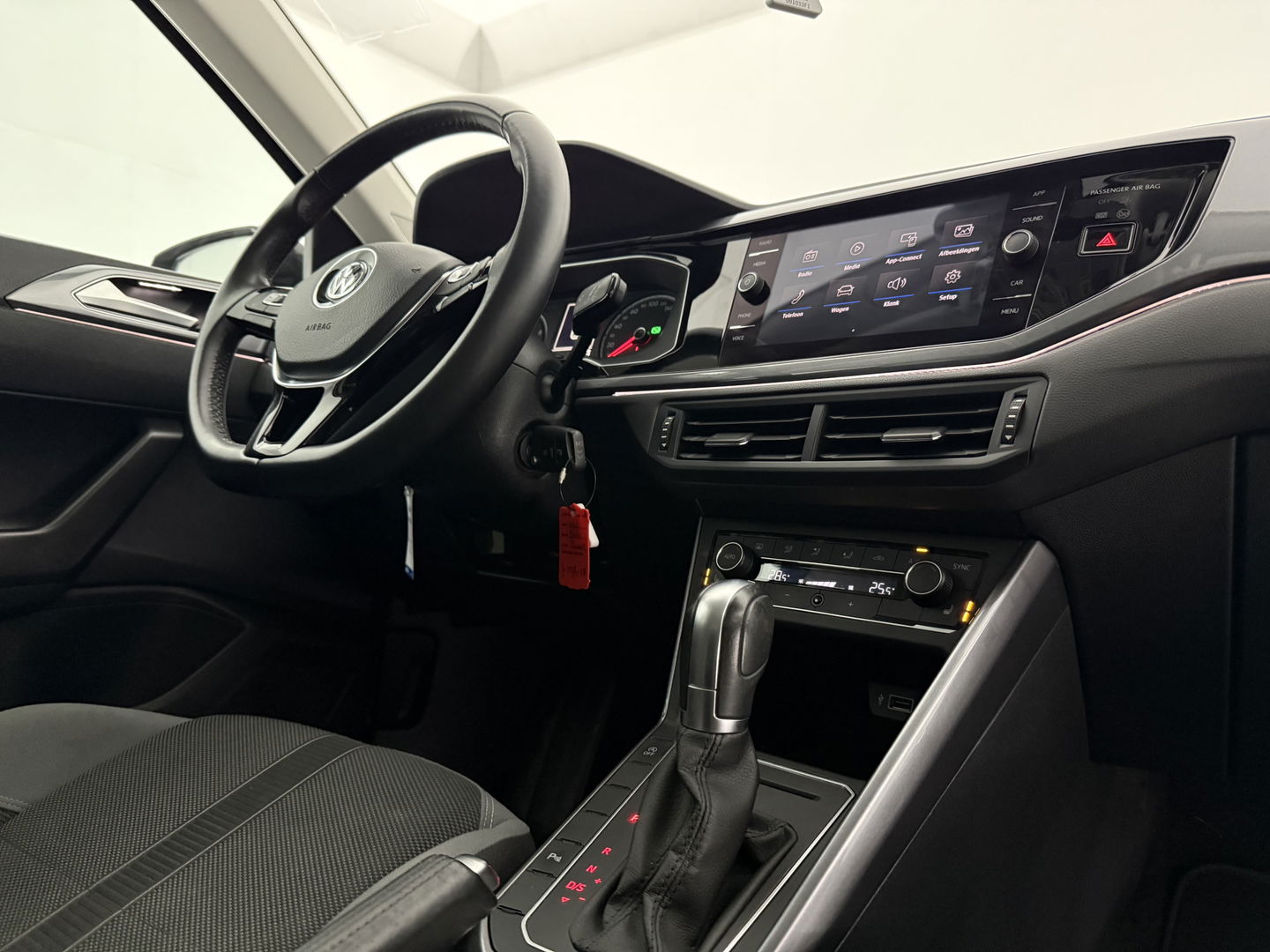 Volkswagen Polo 1.0 TSI Highline | Carplay | Stoelverw. | Parkeersens. | Clima | LED