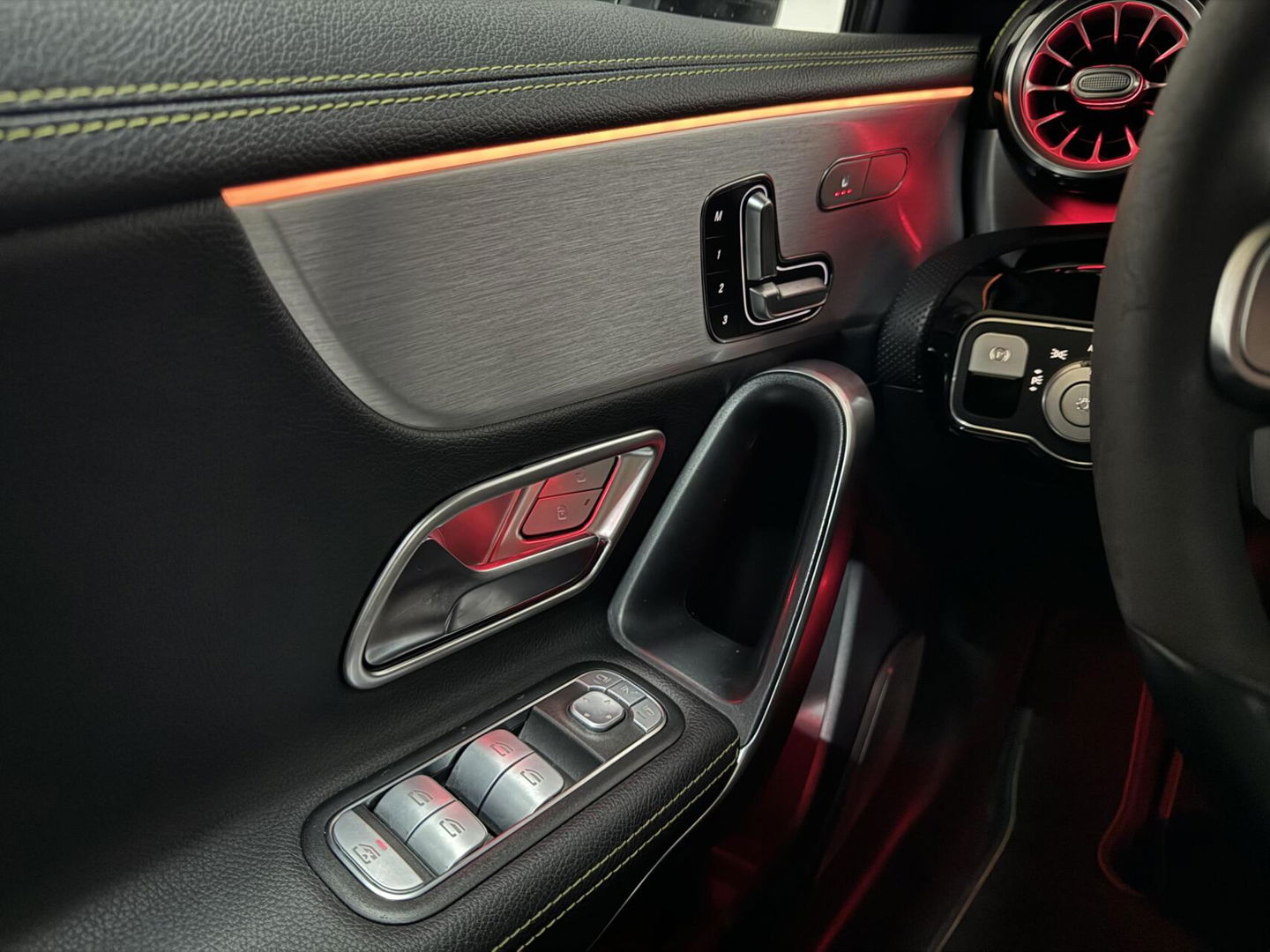 Mercedes-Benz A-Klasse 250 4MATIC AMG Edition 1 Sfeer Memory Carplay