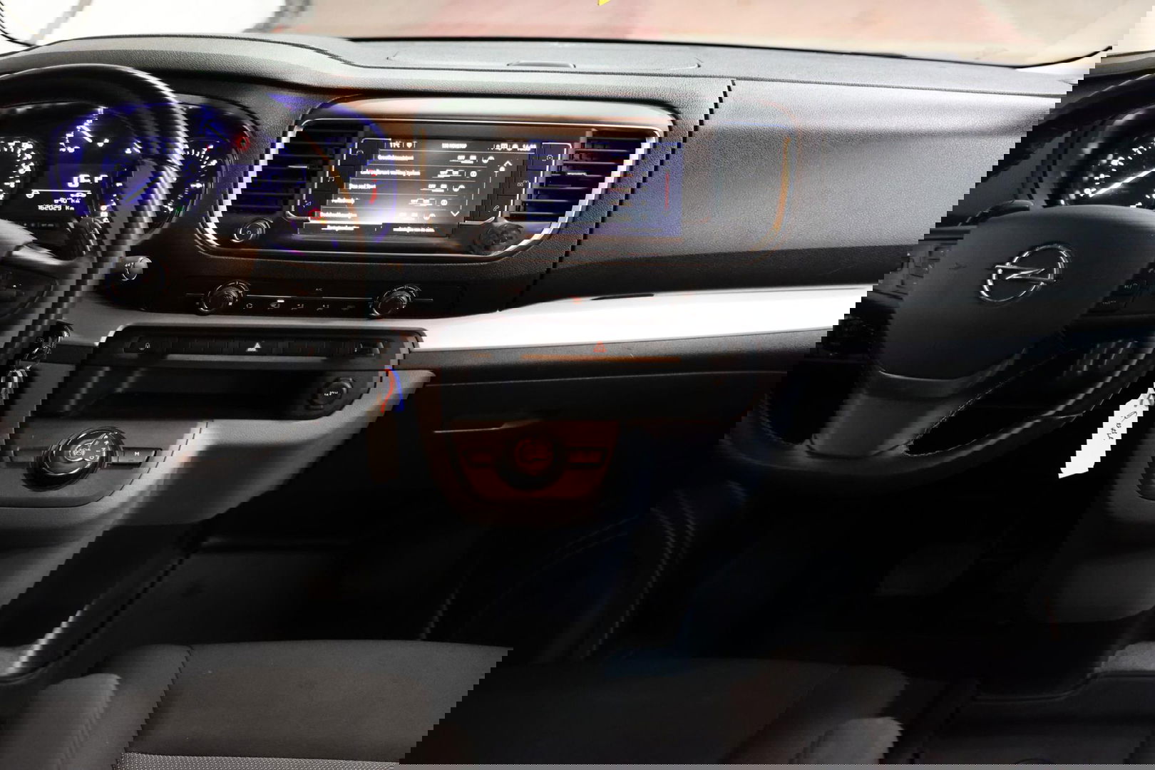 Opel Vivaro 2.0 CDTI L3H1 DC DUBBEL CABINE AUTOMAAT