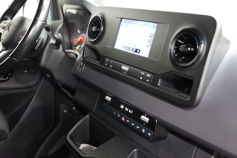 Mercedes-Benz Sprinter 317 1.9 CDI L1H1 170PK 2000KG TREKVERMOGEN