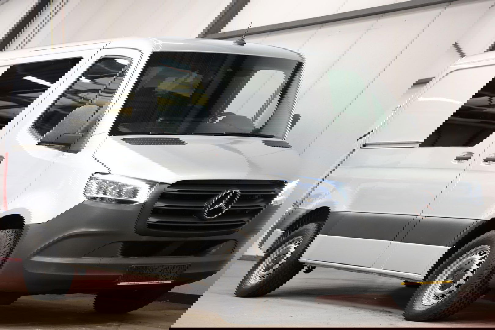 Mercedes-Benz Sprinter 317 1.9 CDI L1H1 170PK 2000KG TREKVERMOGEN