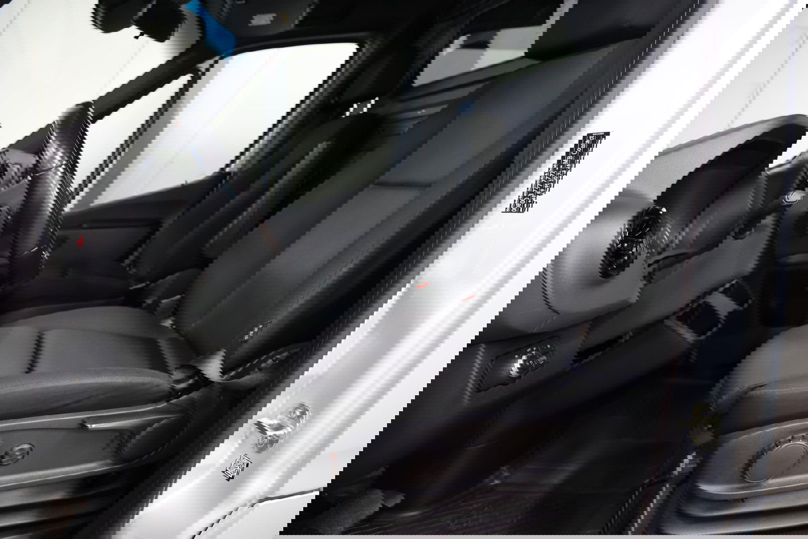 Mercedes-Benz Sprinter 317 1.9 CDI L1H1 170PK 2000KG TREKVERMOGEN