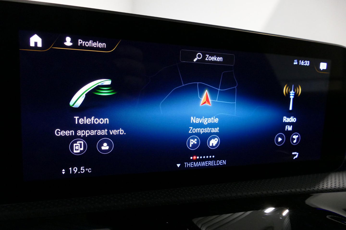 Mercedes-Benz CLA 220 AMG Line / CLA45 AMG Diffuser / Panamericana Grille / Panoramadak / Sfeerverlichting / Stoelverwarming / LED High Performance / 19'' LMV / Augmented Reality Video / Navigatie / Widescreen / Lane Assist