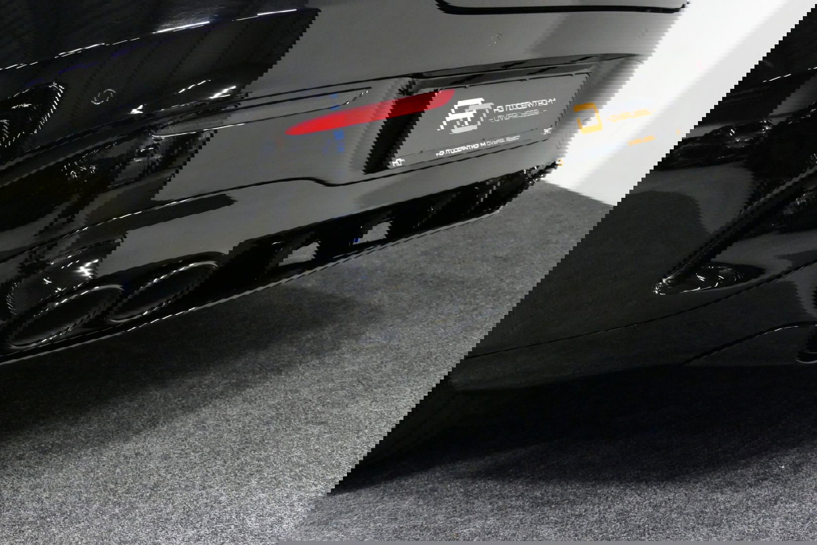 Mercedes-Benz CLA 220 AMG Line / CLA45 AMG Diffuser / Panamericana Grille / Panoramadak / Sfeerverlichting / Stoelverwarming / LED High Performance / 19'' LMV / Augmented Reality Video / Navigatie / Widescreen / Lane Assist