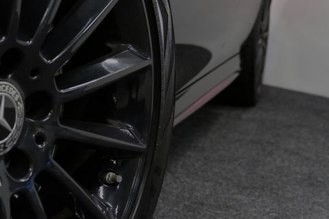 Mercedes-Benz CLA 220 AMG Line / CLA45 AMG Diffuser / Panamericana Grille / Panoramadak / Sfeerverlichting / Stoelverwarming / LED High Performance / 19'' LMV / Augmented Reality Video / Navigatie / Widescreen / Lane Assist