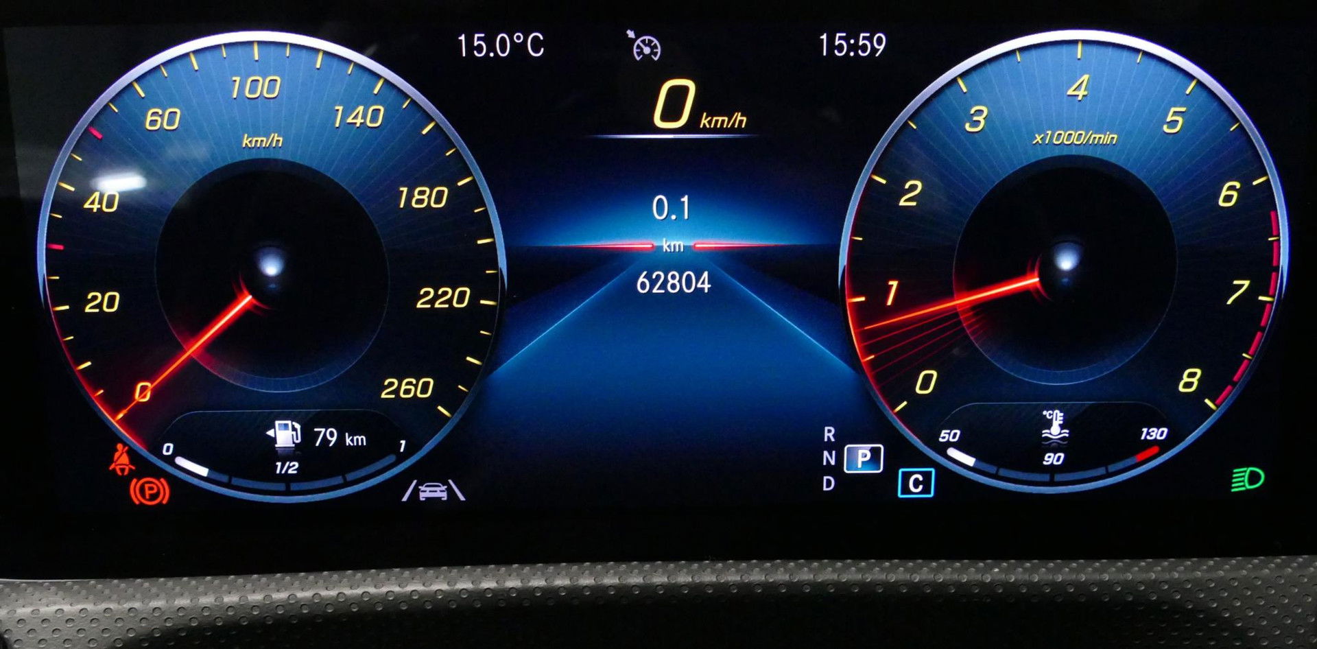 Mercedes-Benz CLA 220 AMG Line / CLA45 AMG Diffuser / Panamericana Grille / Panoramadak / Sfeerverlichting / Stoelverwarming / LED High Performance / 19'' LMV / Augmented Reality Video / Navigatie / Widescreen / Lane Assist