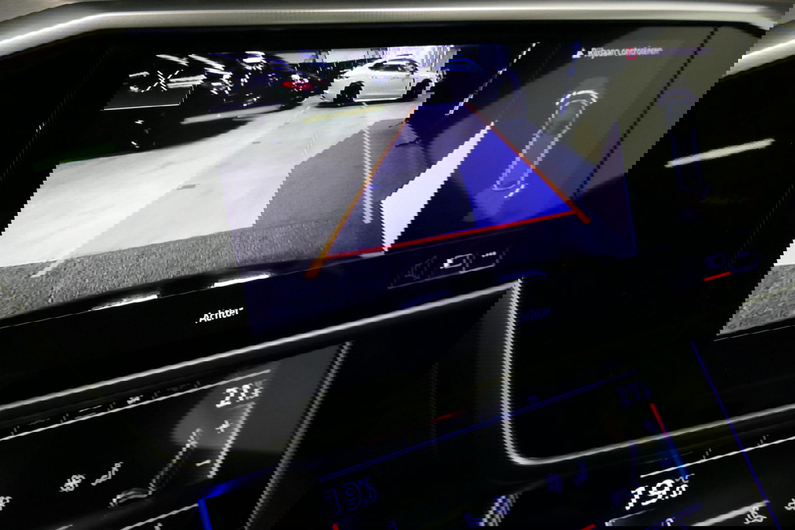 Audi A6 Avant 55 TFSI e quattro Competition / S6 Diffuser / Maxton Design Bodykit V.2 / Panoramadak / HD Matrix LED / Elektr. verstelbare voorstoelen + memory / HUD / Elektr. wegklapbare trekhaak / Apple Carplay - Android Auto / Stoelverwarming / Adaptive Cruise 