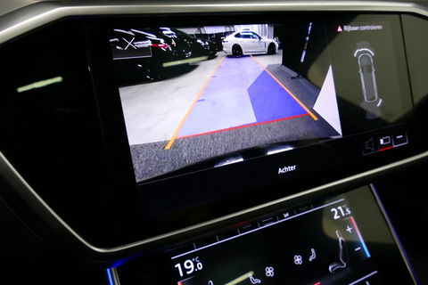 Audi A6 Avant 55 TFSI e quattro Competition / S6 Diffuser / Maxton Design Bodykit V.2 / Panoramadak / HD Matrix LED / Elektr. verstelbare voorstoelen + memory / HUD / Elektr. wegklapbare trekhaak / Apple Carplay - Android Auto / Stoelverwarming / Adaptive Cruise 