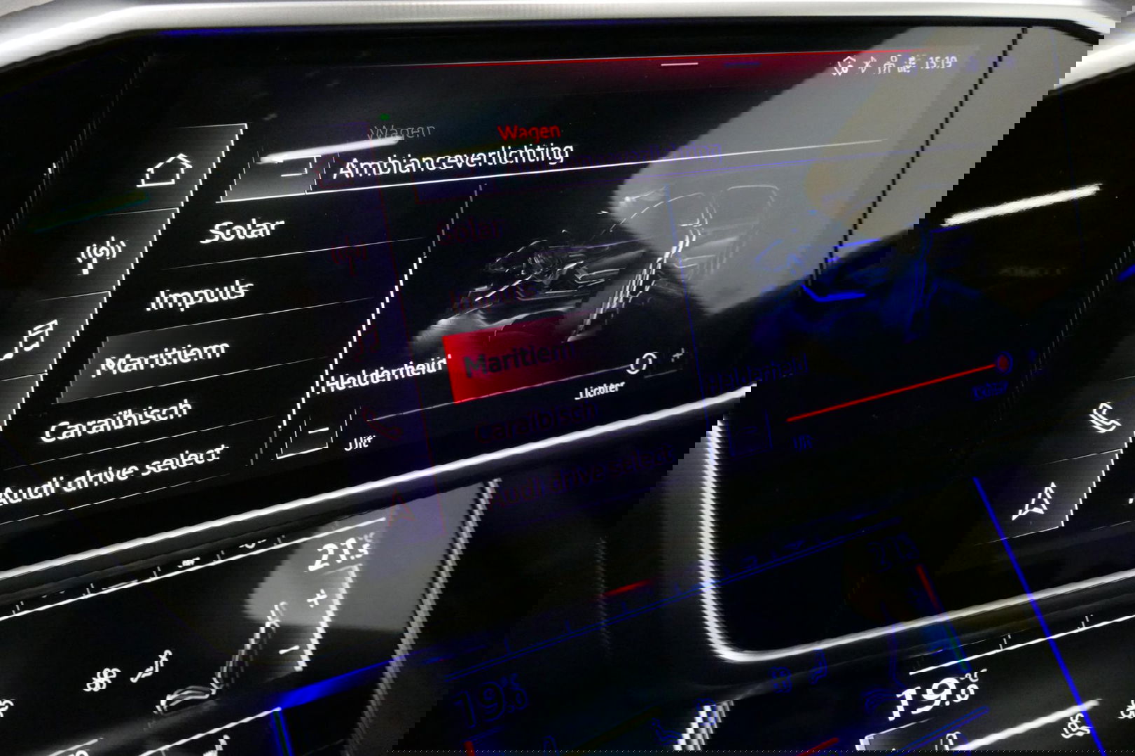 Audi A6 Avant 55 TFSI e quattro Competition / S6 Diffuser / Maxton Design Bodykit V.2 / Panoramadak / HD Matrix LED / Elektr. verstelbare voorstoelen + memory / HUD / Elektr. wegklapbare trekhaak / Apple Carplay - Android Auto / Stoelverwarming / Adaptive Cruise 