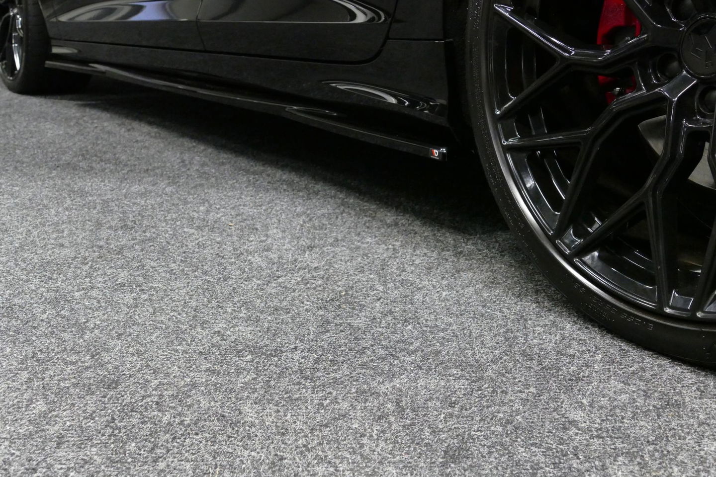 Audi A6 Avant 55 TFSI e quattro Competition / S6 Diffuser / Maxton Design Bodykit V.2 / Panoramadak / HD Matrix LED / Elektr. verstelbare voorstoelen + memory / HUD / Elektr. wegklapbare trekhaak / Apple Carplay - Android Auto / Stoelverwarming / Adaptive Cruise 