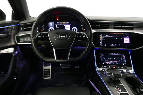 Audi A6 Avant 55 TFSI e quattro Competition / S6 Diffuser / Maxton Design Bodykit V.2 / Panoramadak / HD Matrix LED / Elektr. verstelbare voorstoelen + memory / HUD / Elektr. wegklapbare trekhaak / Apple Carplay - Android Auto / Stoelverwarming / Adaptive Cruise 