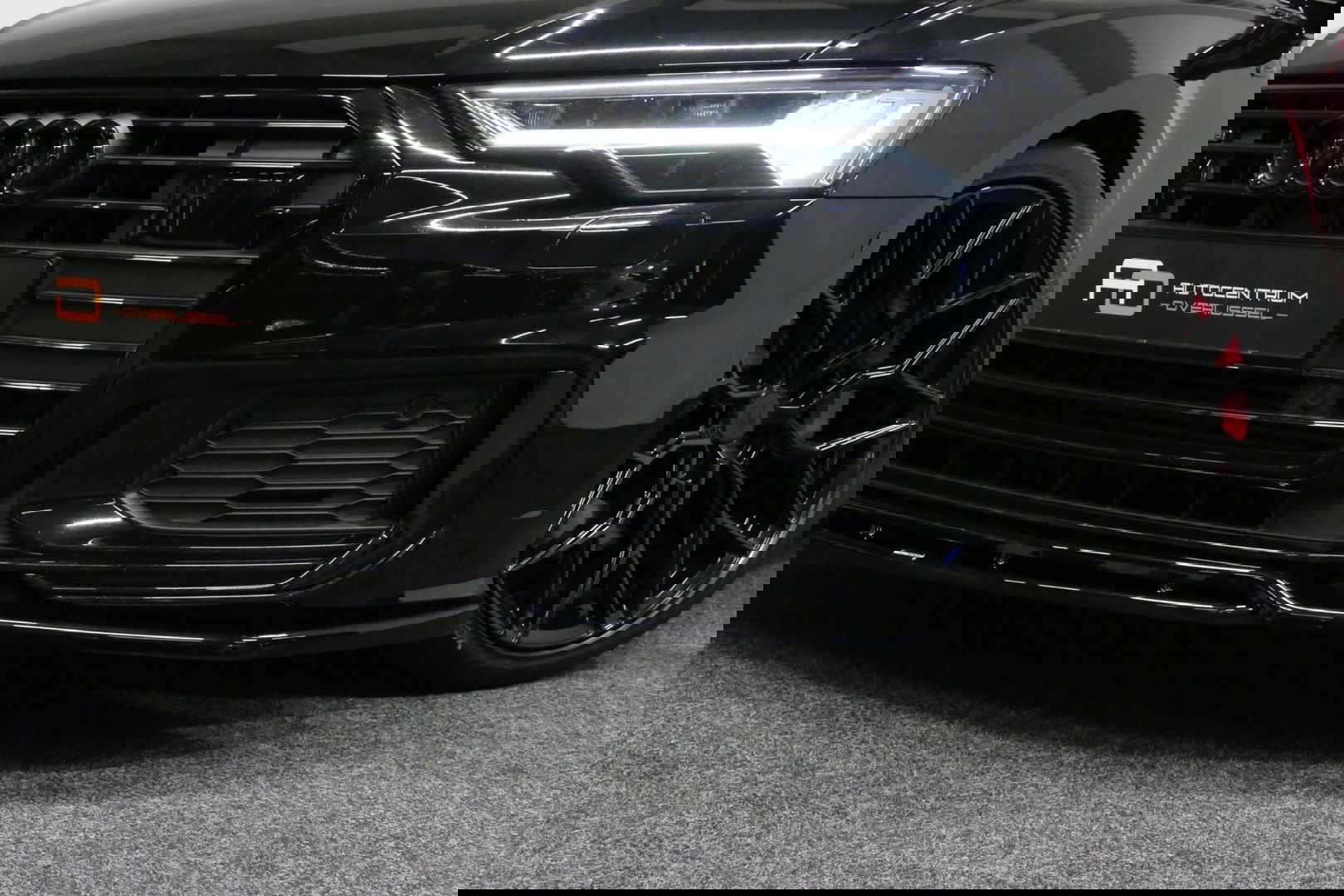 Audi A6 Avant 55 TFSI e quattro Competition / S6 Diffuser / Maxton Design Bodykit V.2 / Panoramadak / HD Matrix LED / Elektr. verstelbare voorstoelen + memory / HUD / Elektr. wegklapbare trekhaak / Apple Carplay - Android Auto / Stoelverwarming / Adaptive Cruise 