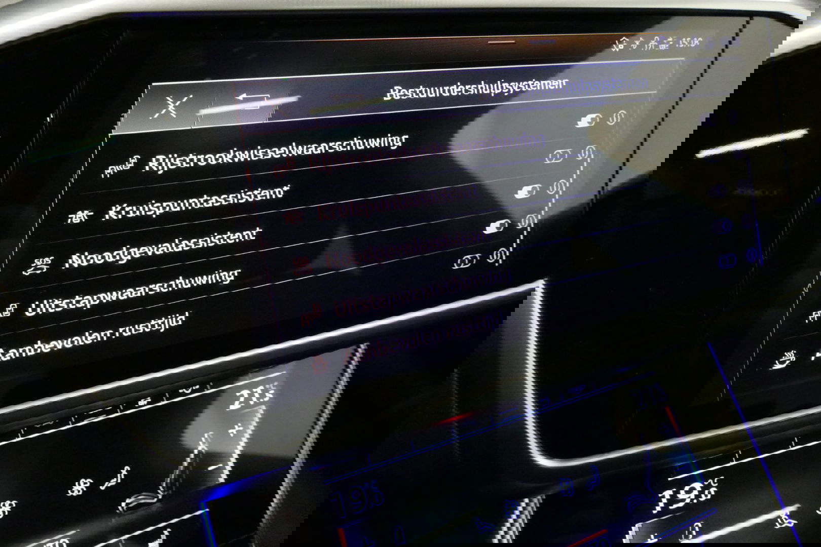 Audi A6 Avant 55 TFSI e quattro Competition / S6 Diffuser / Maxton Design Bodykit V.2 / Panoramadak / HD Matrix LED / Elektr. verstelbare voorstoelen + memory / HUD / Elektr. wegklapbare trekhaak / Apple Carplay - Android Auto / Stoelverwarming / Adaptive Cruise 