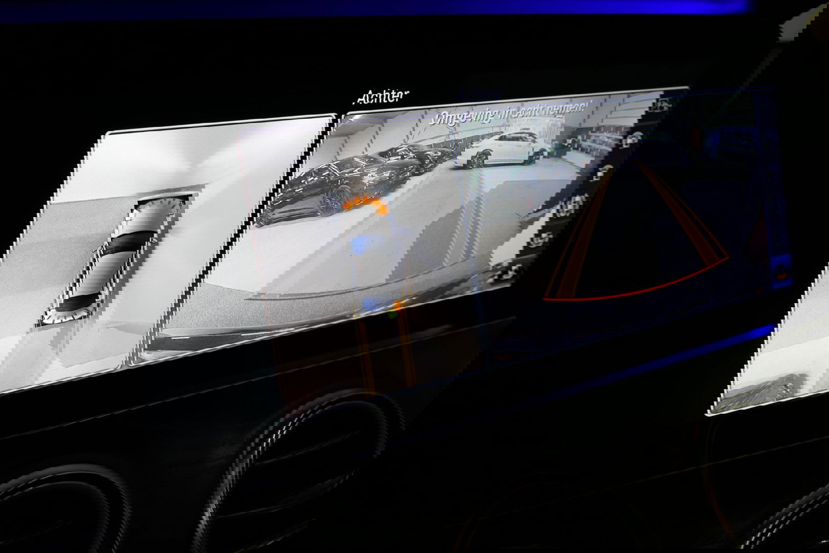 Mercedes-Benz E-Klasse 300 e AMG Line / E63s AMG Diffuser / Panamericana Grille / Panoramadak / Elektr. verstelbare voorstoelen + memory / Burmester Surround Sound / Ambienteverlichting / Apple Carplay - Android Auto / Maxton Design Frontlip / Rondomzichtcamera / Stoelverwarmin