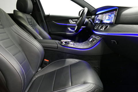 Mercedes-Benz E-Klasse 300 e AMG Line / E63s AMG Diffuser / Panamericana Grille / Panoramadak / Elektr. verstelbare voorstoelen + memory / Burmester Surround Sound / Ambienteverlichting / Apple Carplay - Android Auto / Maxton Design Frontlip / Rondomzichtcamera / Stoelverwarmin