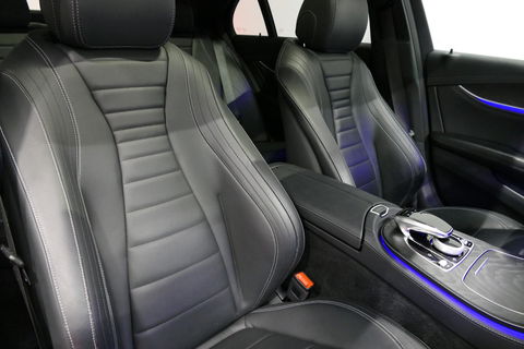 Mercedes-Benz E-Klasse 300 e AMG Line / E63s AMG Diffuser / Panamericana Grille / Panoramadak / Elektr. verstelbare voorstoelen + memory / Burmester Surround Sound / Ambienteverlichting / Apple Carplay - Android Auto / Maxton Design Frontlip / Rondomzichtcamera / Stoelverwarmin