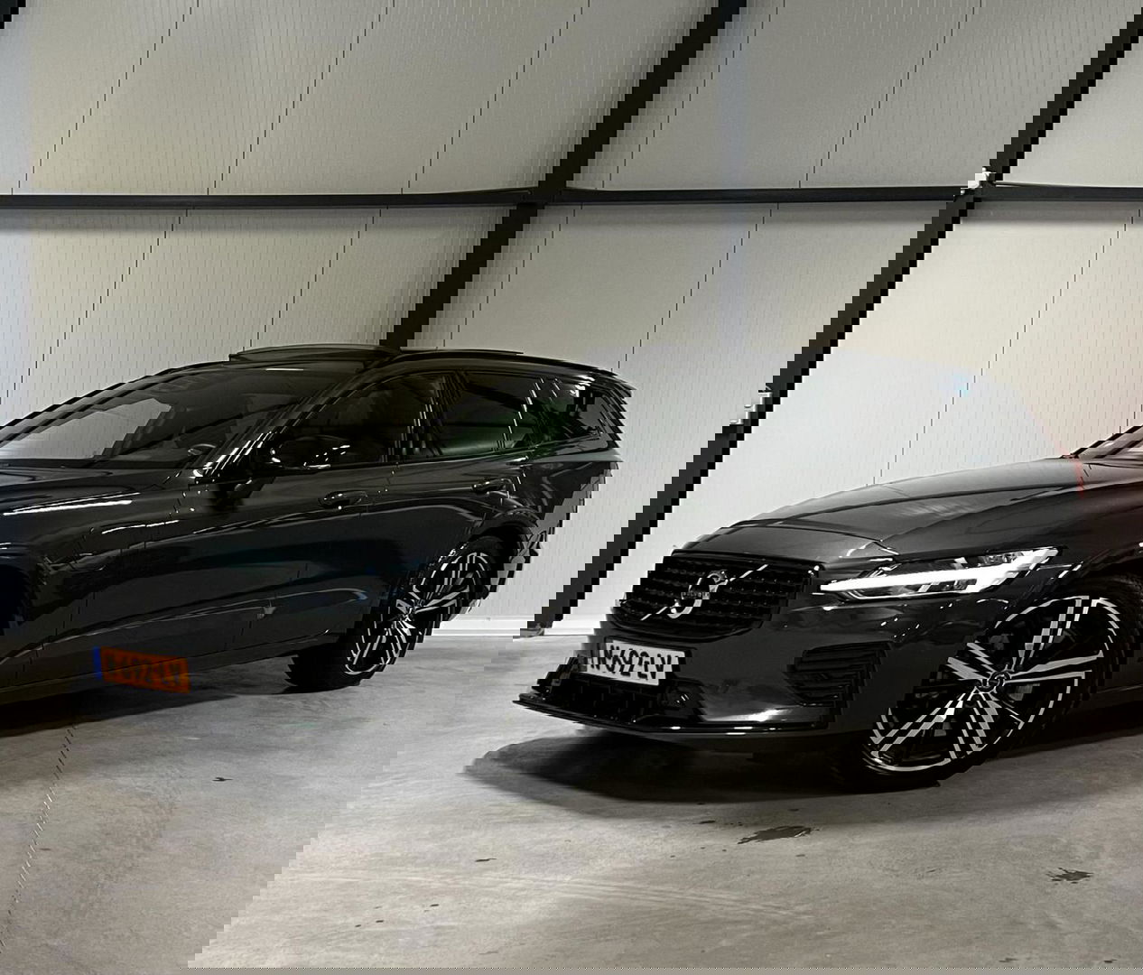 Volvo V60 2.0 T6 Recharge AWD R-Design Pano Harman/kardon