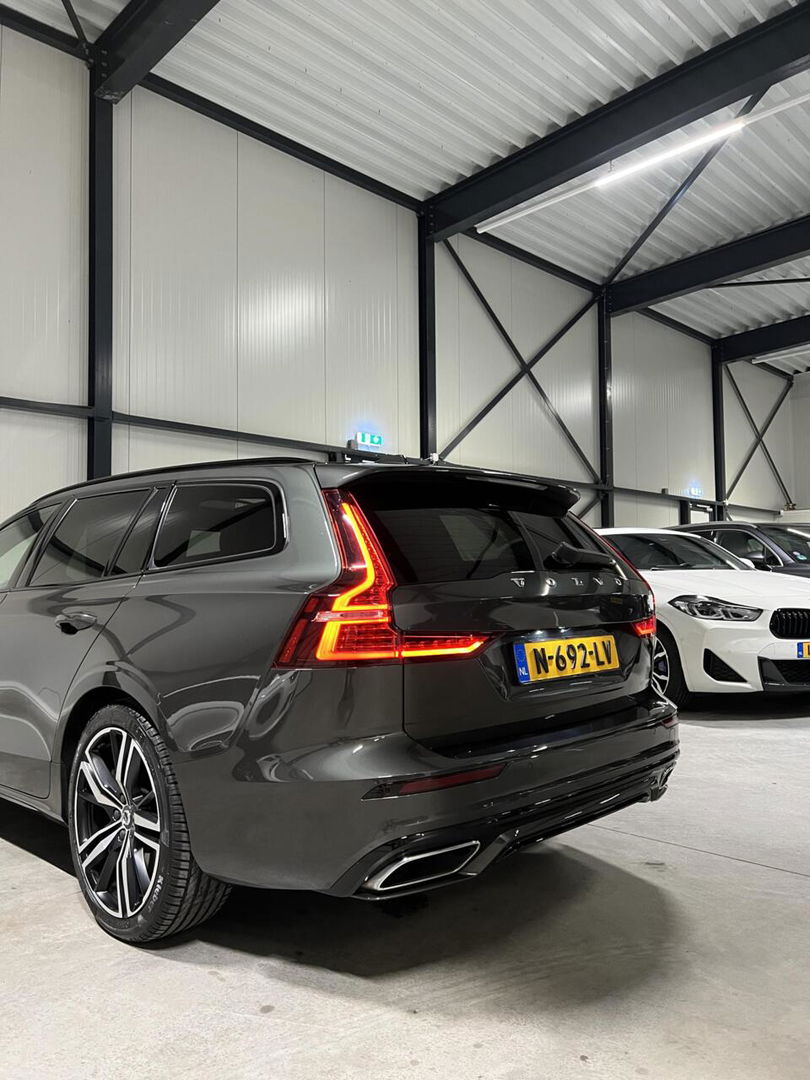 Volvo V60 2.0 T6 Recharge AWD R-Design Pano Harman/kardon
